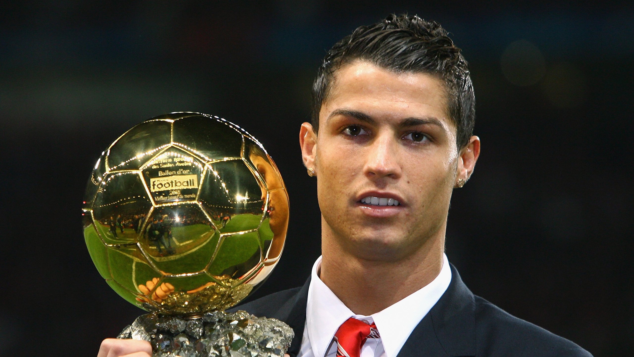 《FIFA》职业线上联赛名额争夺激烈,队伍布局逐步成形,fifa职业玩家